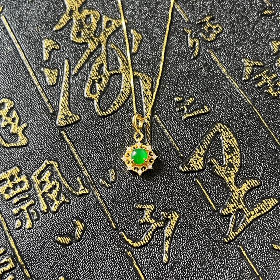 S925银镶嵌阳绿蛋形吊坠